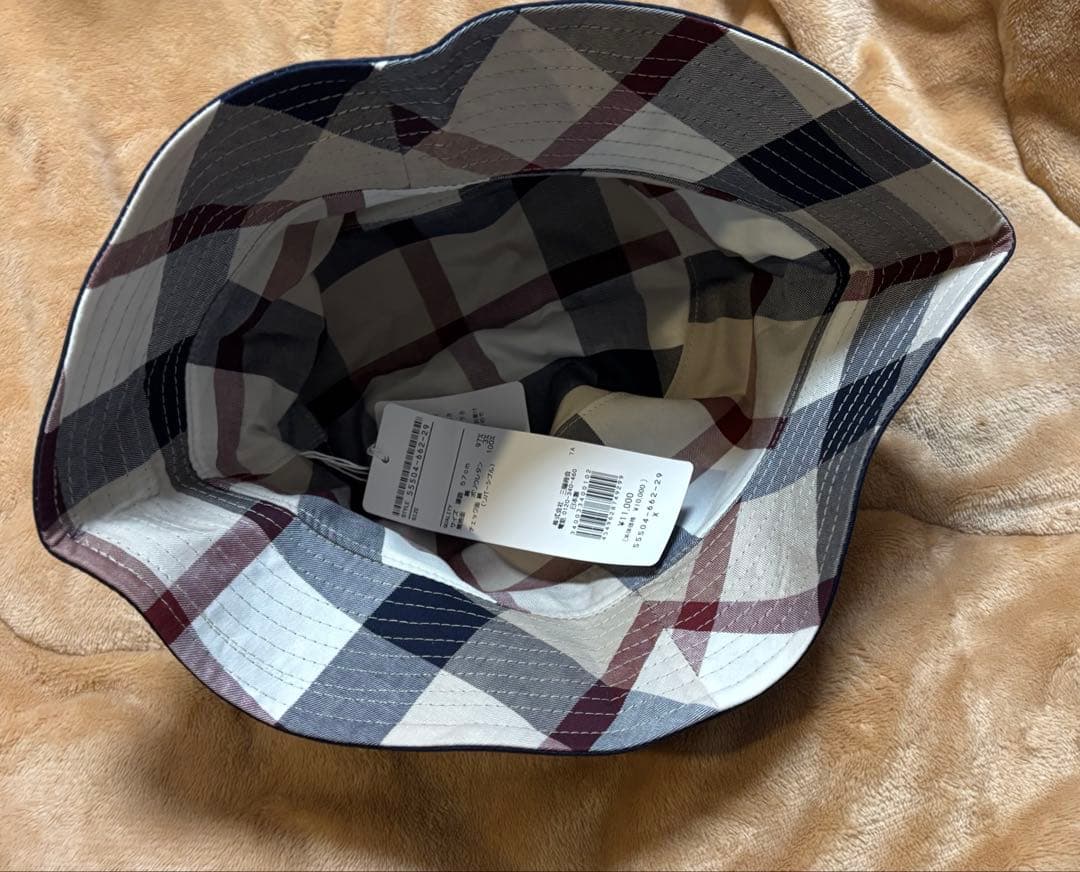 ブルーレーベルクレストブリッジ　新品　未使用　タグ付き　バケットハット　ネイビー