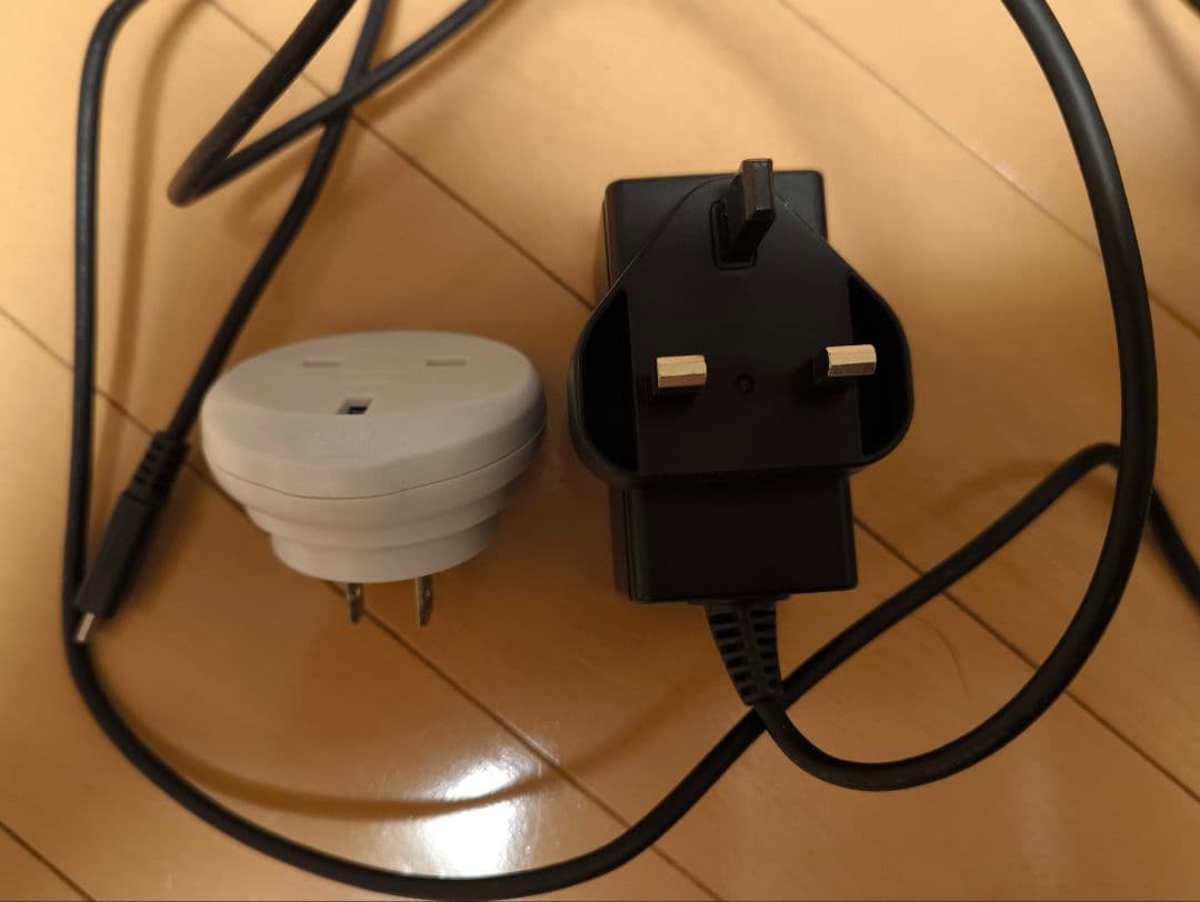 Nintendo Switch （イギリスにて購入。日本国内使用可能）