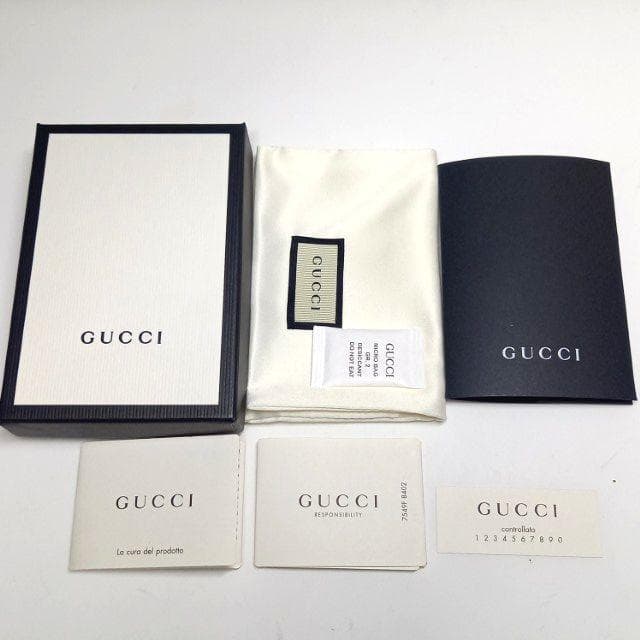 美品 グッチ マネークリップ付き カードケース 札ばさみ レザー ブラック ロゴ