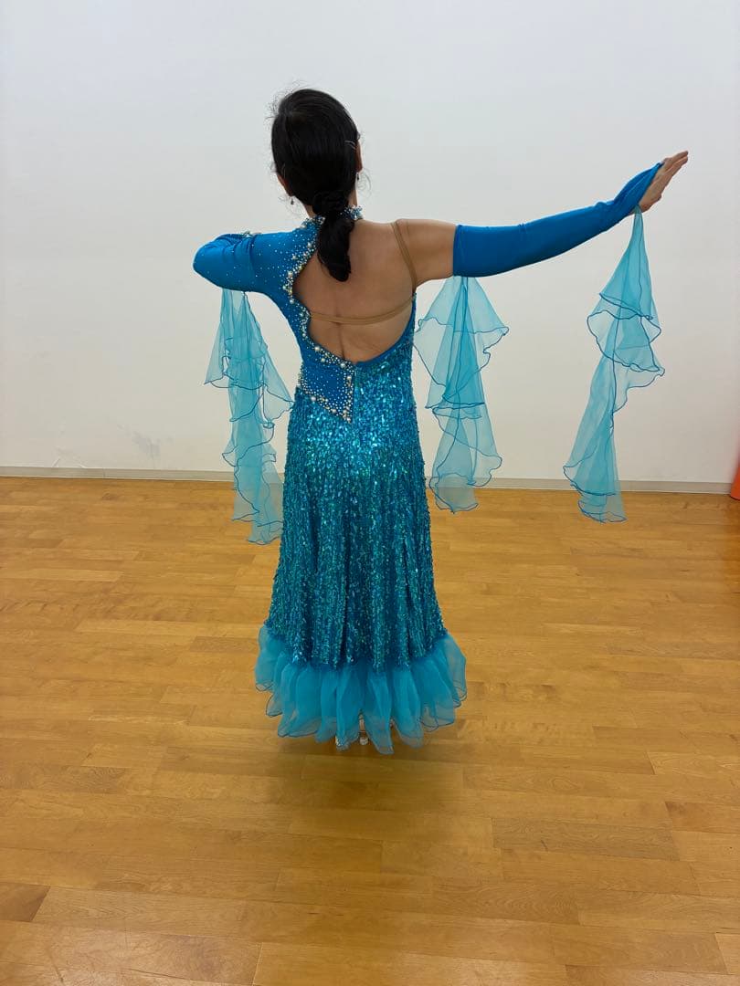 青い社交ダンスドレス スパンコール装飾