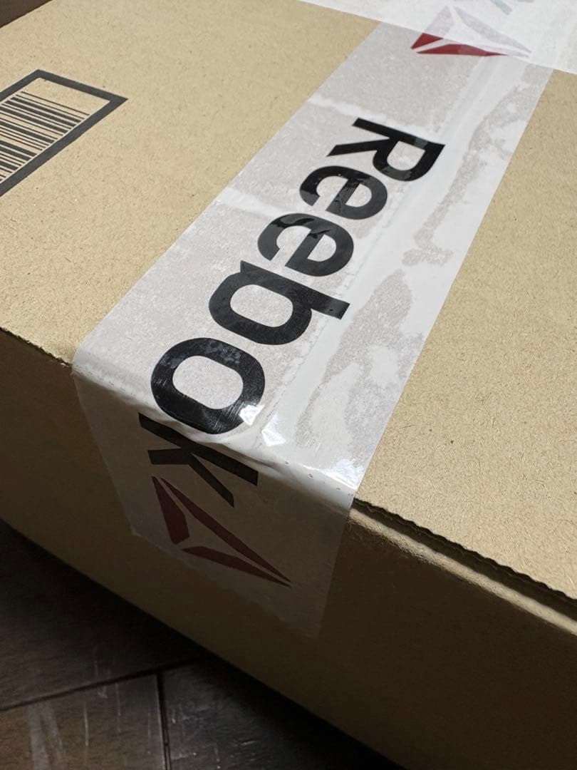 SixTONES Reebok スニーカー