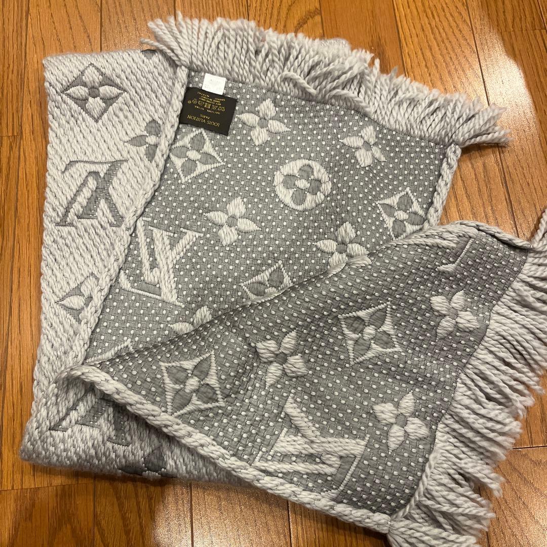 Louis Vuitton グレー マフラー M74242