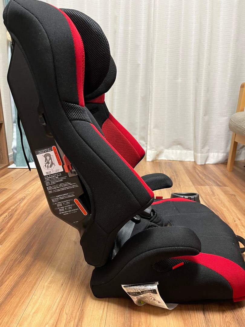コンビ　ジュニアシート　ジョイトリップ　エアスルーCG レッド