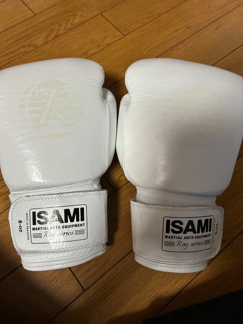 イサミ　ボクシンググローブ