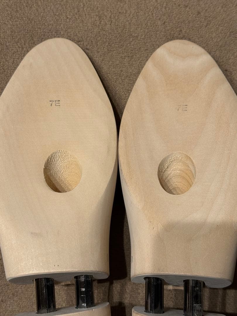 ジョンロブ　シューツリー　７E