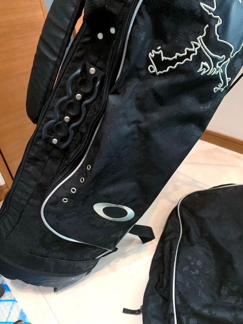 希少　良品　オークリー　スカル　ブラックデジタルカモ　スタンド　キャディバッグ