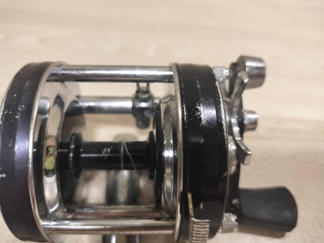 ★アブガルシア　アンバサダー5000C　ビンテージ　リール ブラック