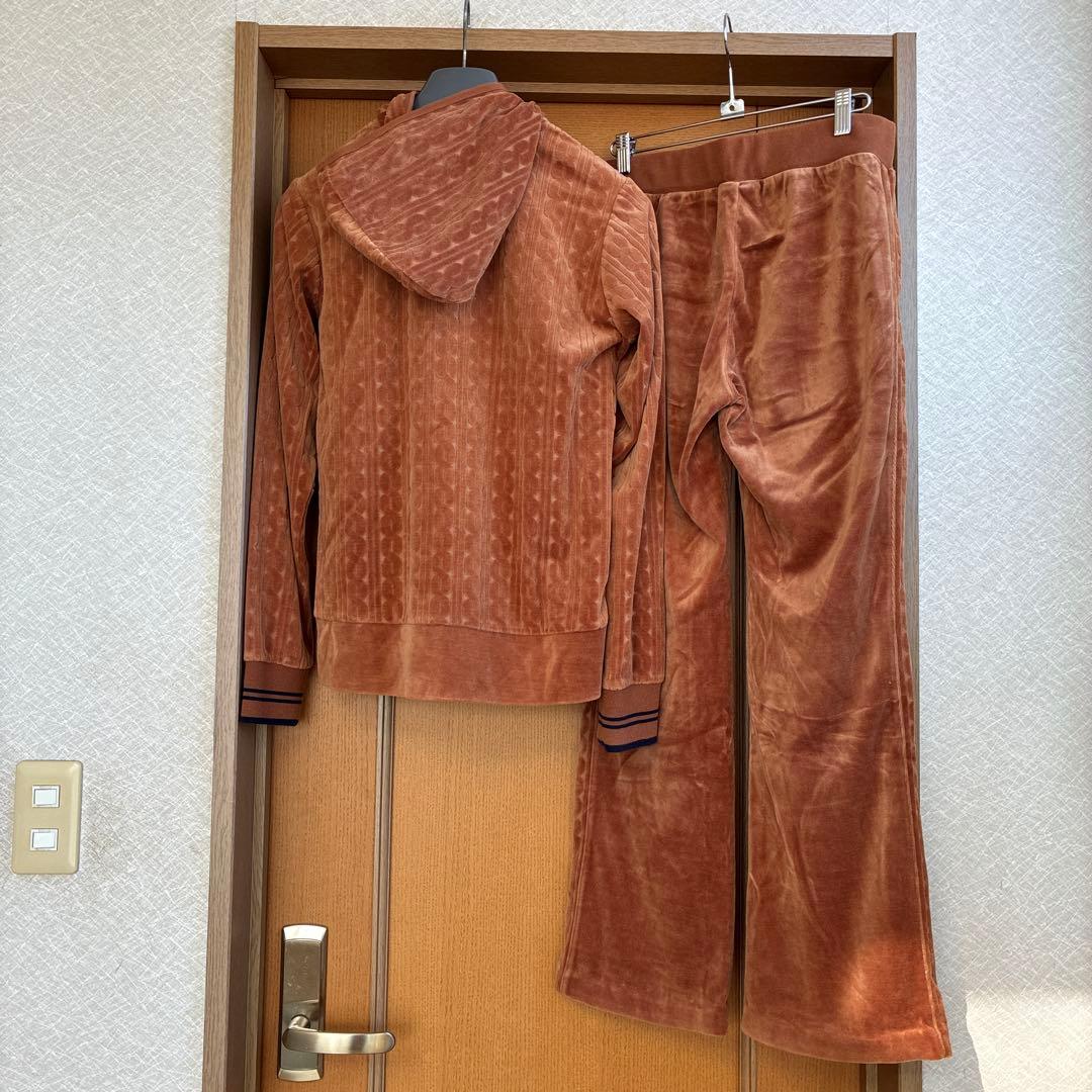 フィラ　ワンピース&ベロアセットアップ