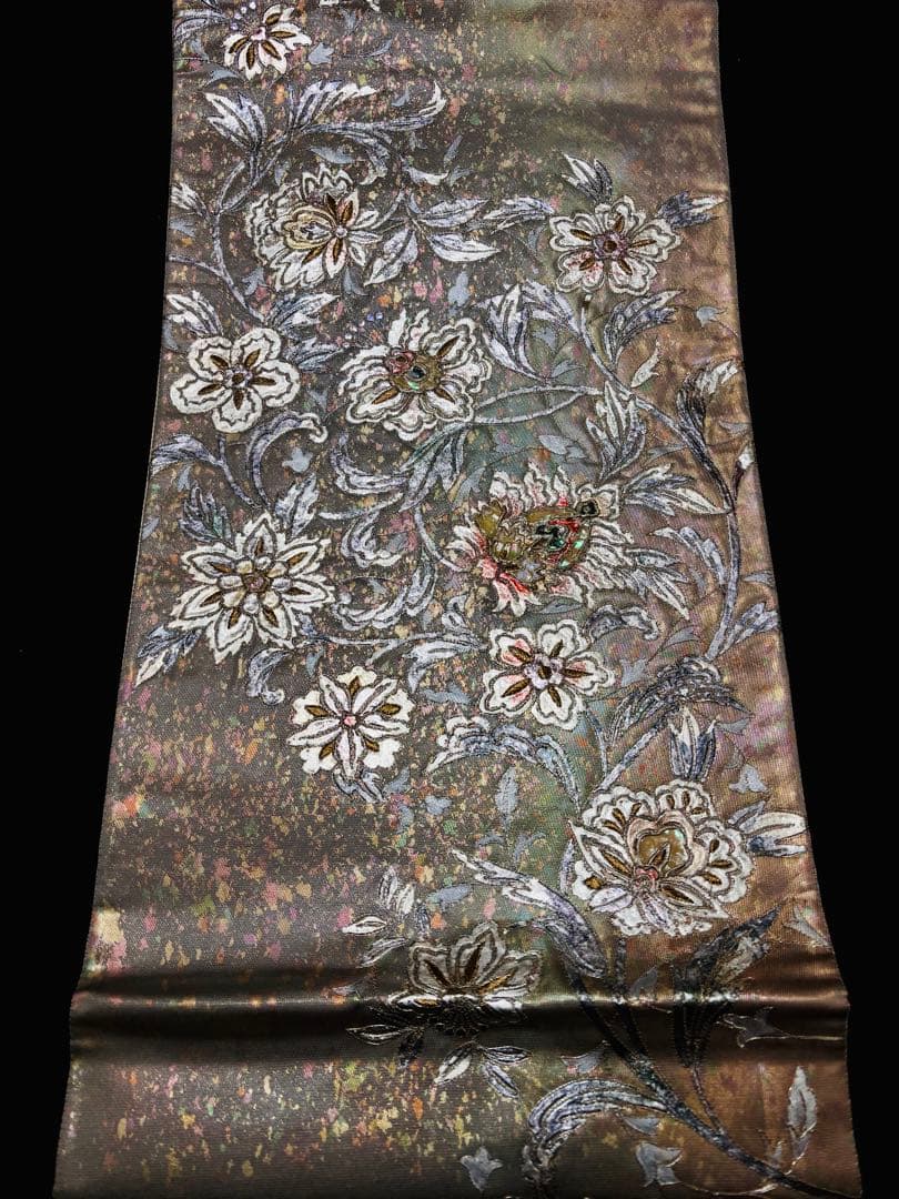 袋帯　螺鈿　金彩　刺繍　花唐草文様　お太鼓柄