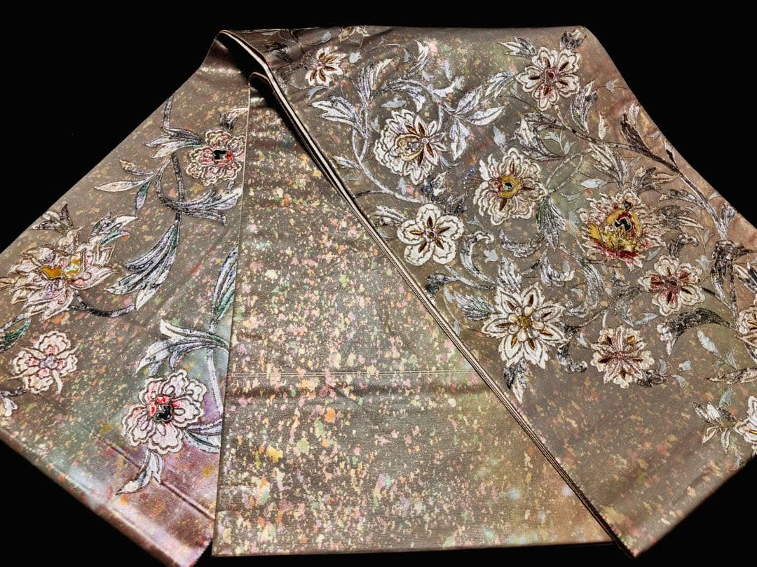 袋帯　螺鈿　金彩　刺繍　花唐草文様　お太鼓柄