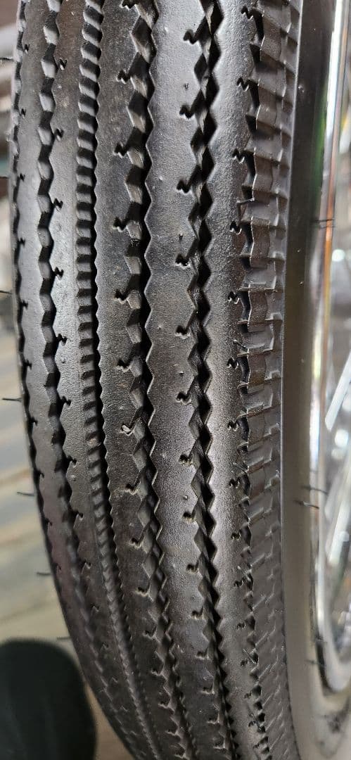 ハーレー　２１インチホイール　　　　ショベル（バリ山タイヤ付き)