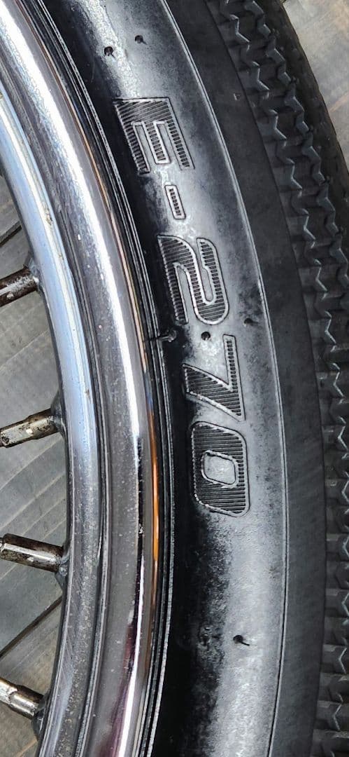 ハーレー　２１インチホイール　　　　ショベル（バリ山タイヤ付き)