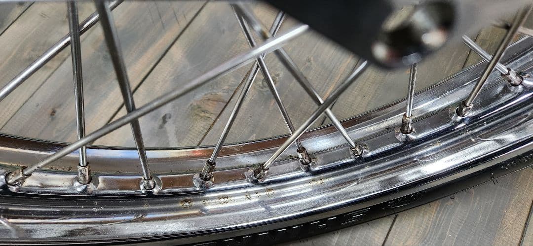 ハーレー　２１インチホイール　　　　ショベル（バリ山タイヤ付き)