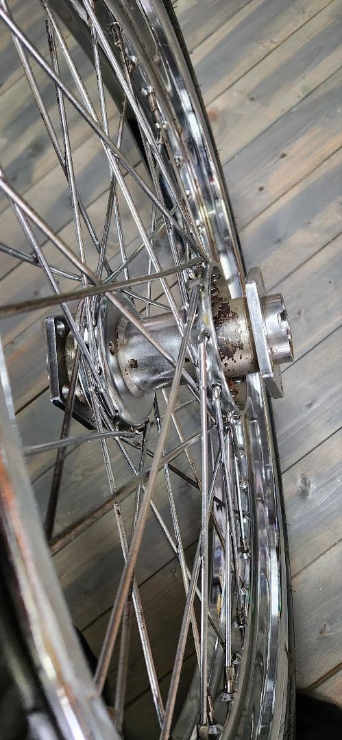 ハーレー　２１インチホイール　　　　ショベル（バリ山タイヤ付き)