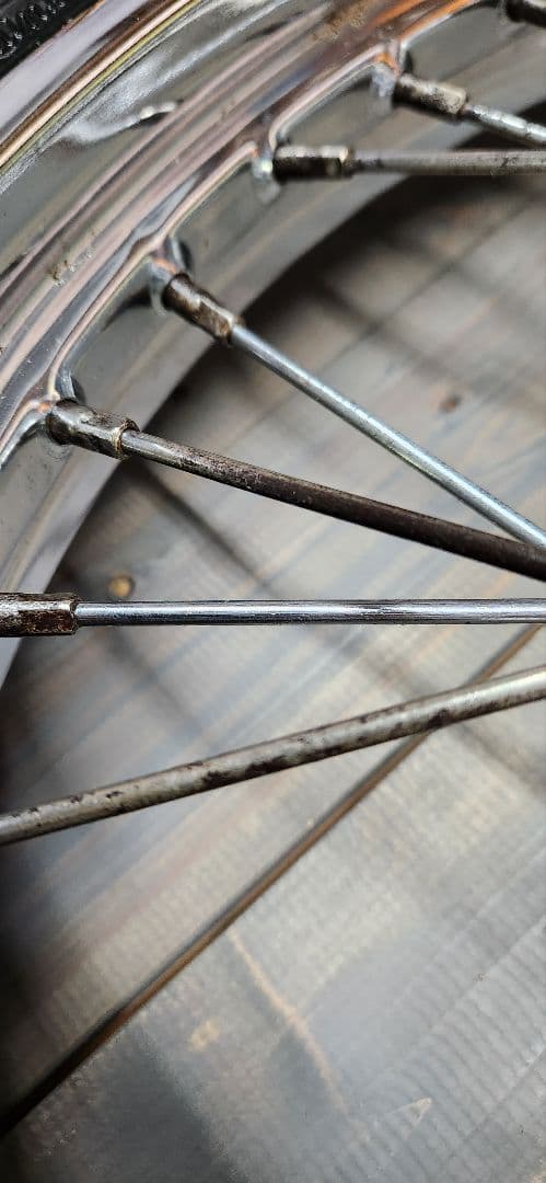 ハーレー　２１インチホイール　　　　ショベル（バリ山タイヤ付き)