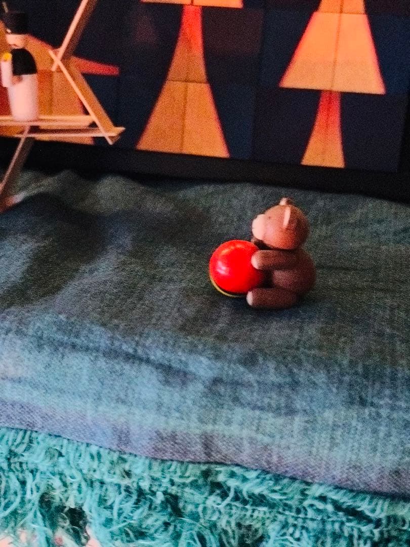 ギュンターライヒェル　クマ　ボールを持つクマ