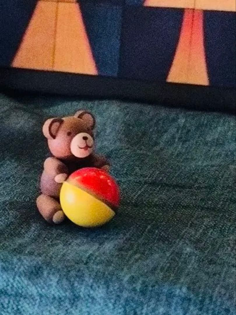 ギュンターライヒェル　クマ　ボールを持つクマ