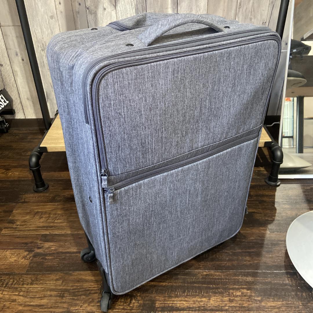 無印良品 半分の厚みで収納できるソフト キャリーケース 63L スーツケース