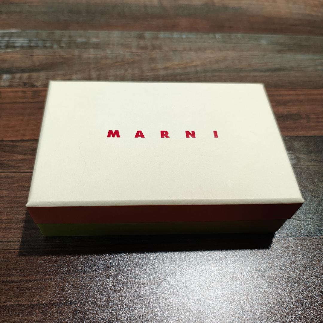 MARNI ネイビー ホワイト キーケース【付属品完備】