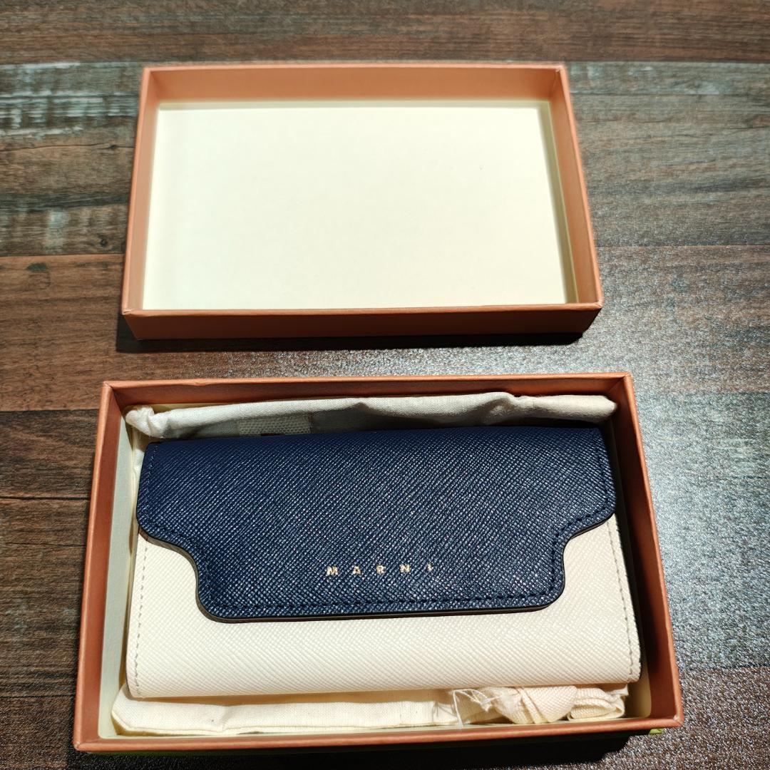 MARNI ネイビー ホワイト キーケース【付属品完備】