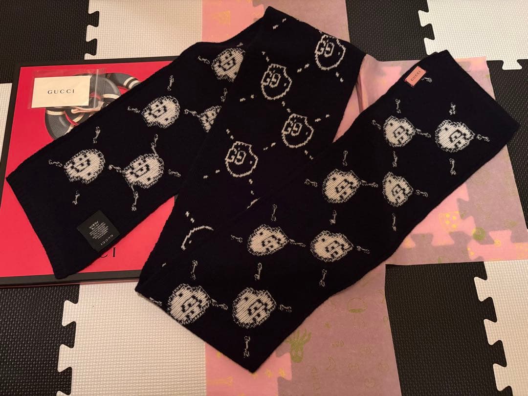 GUCCI グッチ 限定品 マフラー GG ゴースト　専用箱付