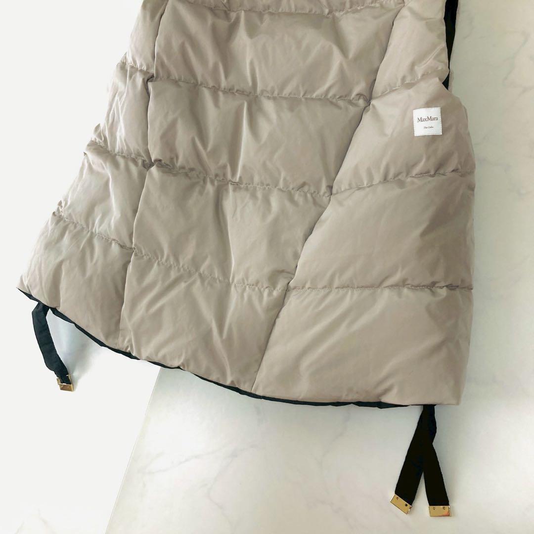 マックスマーラ　キューブ　リバーシブル　ダウンジレ　金ボタン　ロゴ刺繍　40