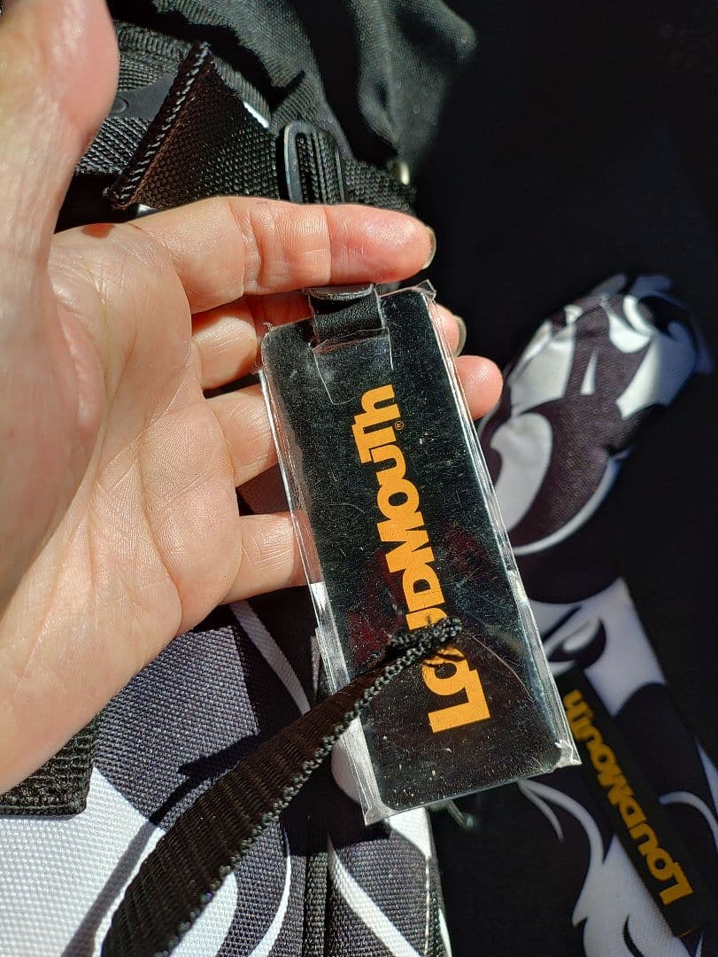 ラウドマウス【モナ】中古キャディバッグ　フードカバー破損