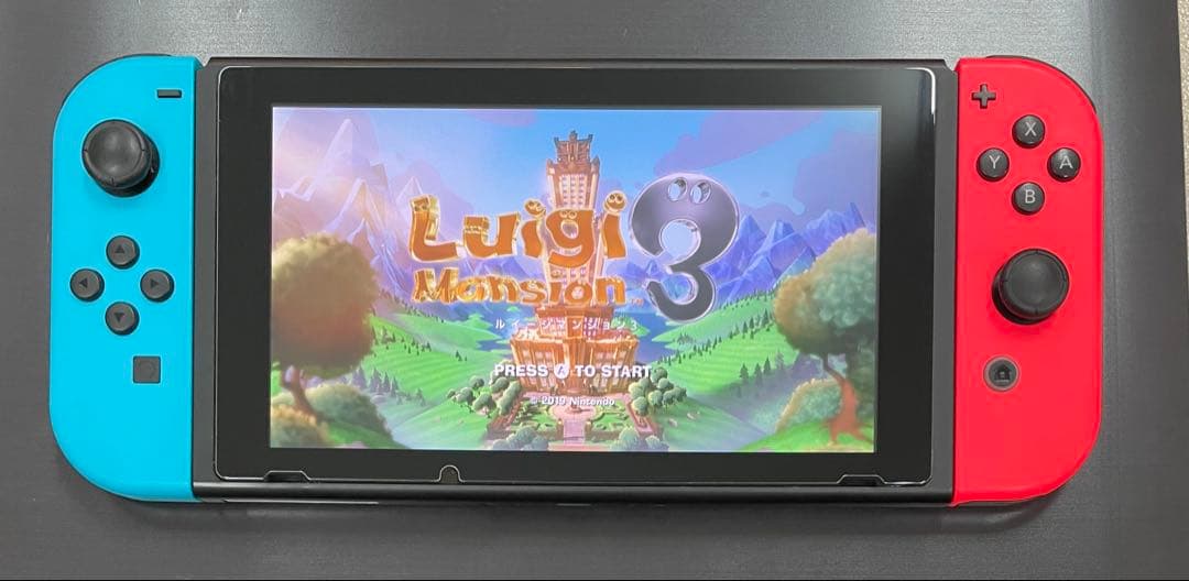 ほぼ新品‼️ニンテンドースイッチ+バッテリー新品＋ガラス+純正充電器+豪華セット