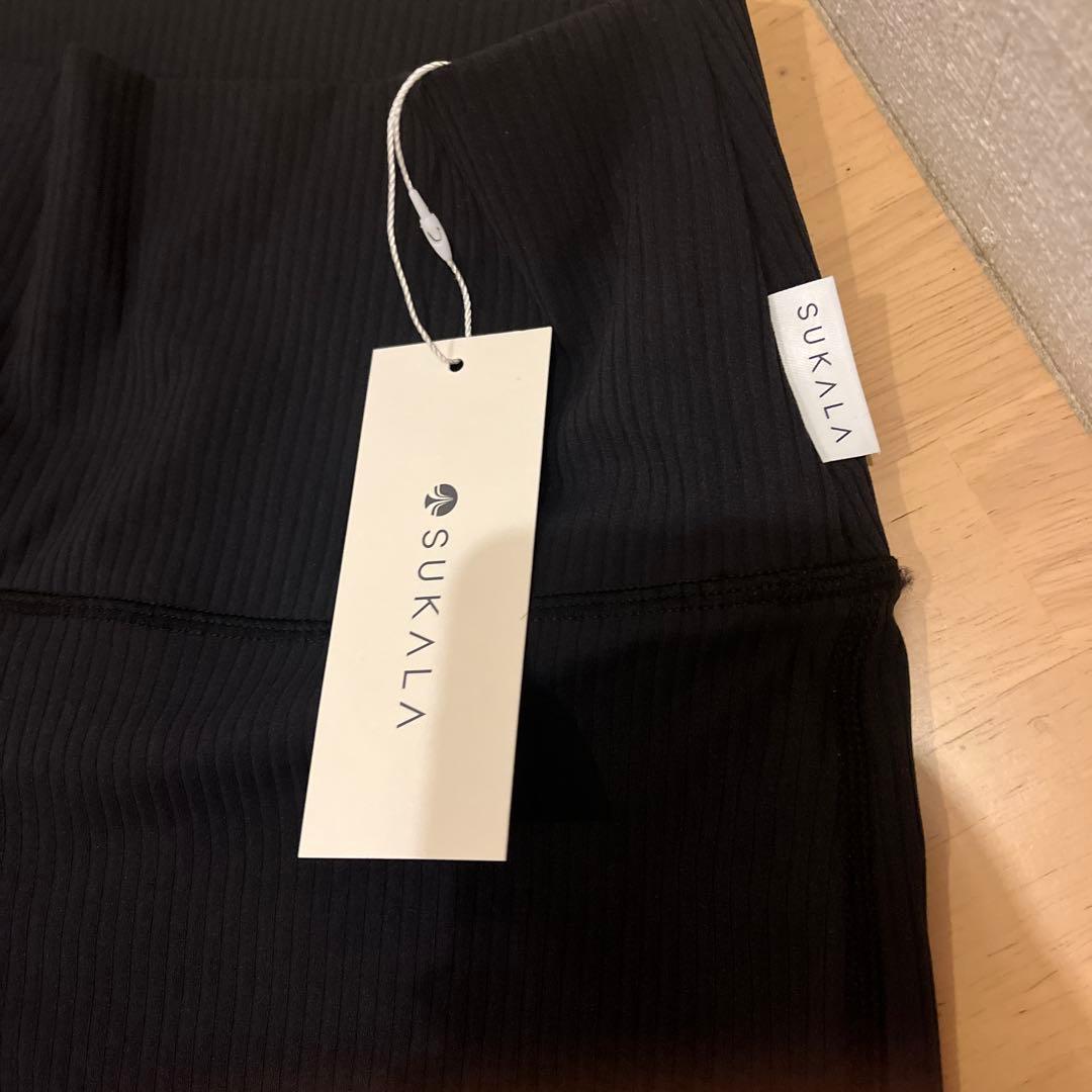 SUKALA ベーシックリブフレアパンツ Mサイズ ブラック