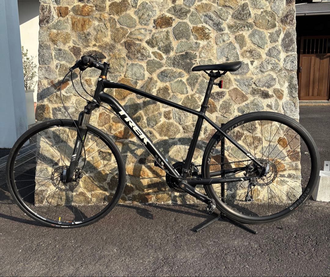 引取限定 TREK トレック 8.4DS 2017年 27インチ クロスバイク