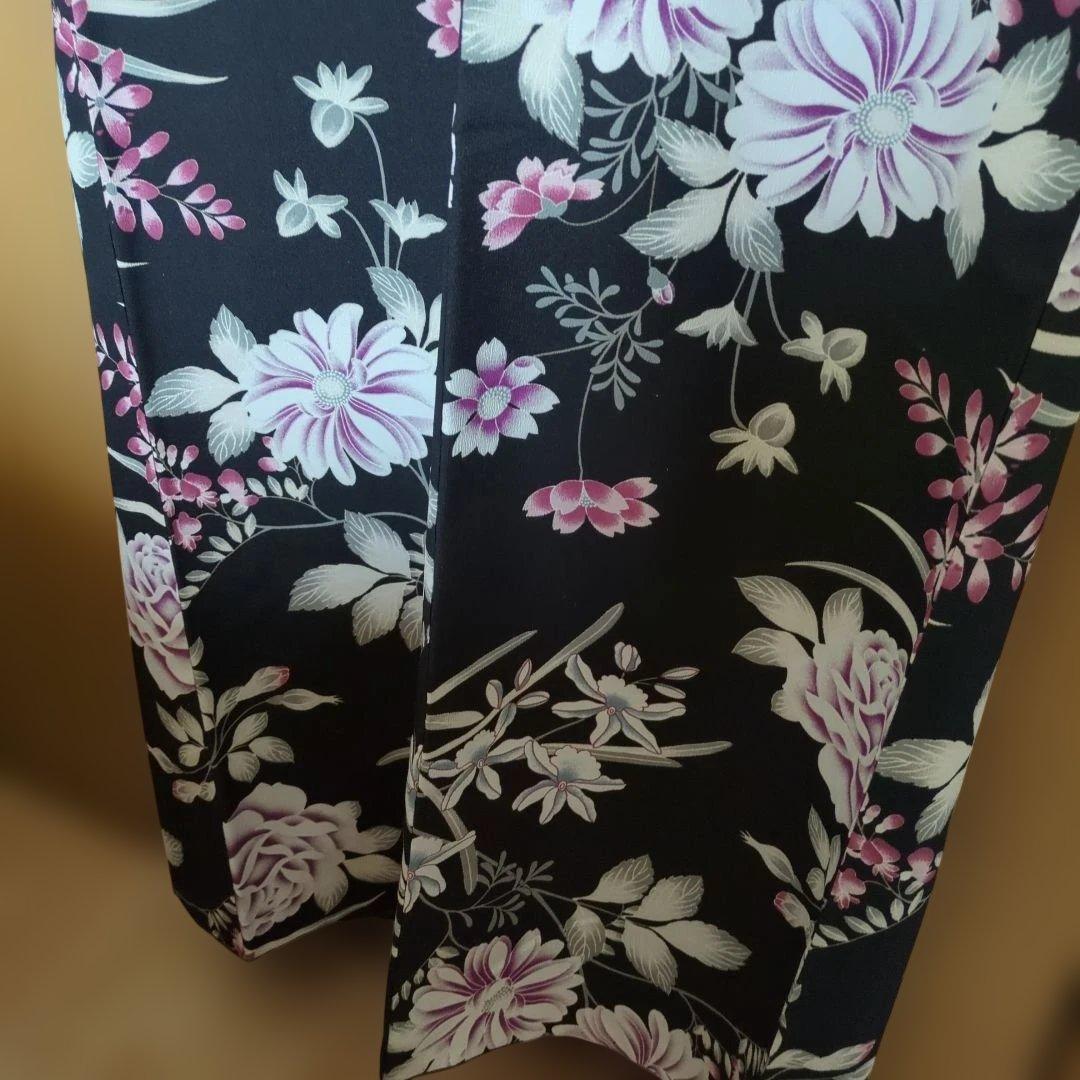 黒地に花柄の小紋着物 撫松庵 プレタМサイズ