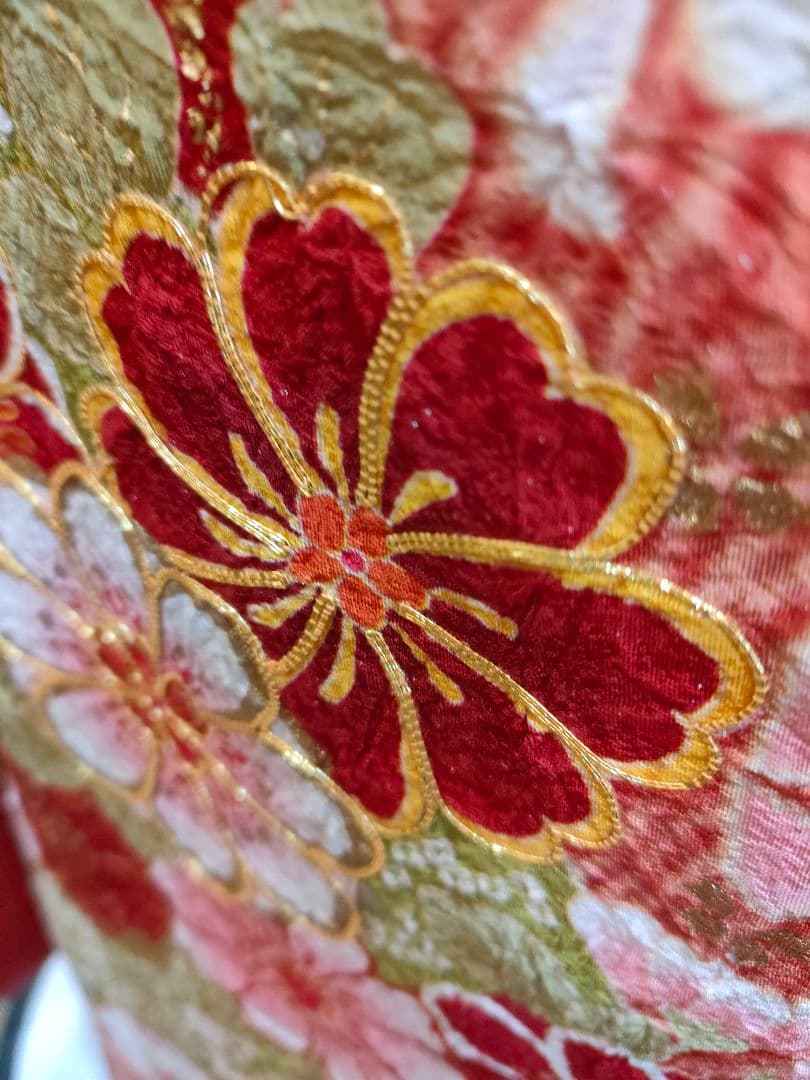 【お手続き中】絞り　疋田絞り　本振袖　古典柄　白系