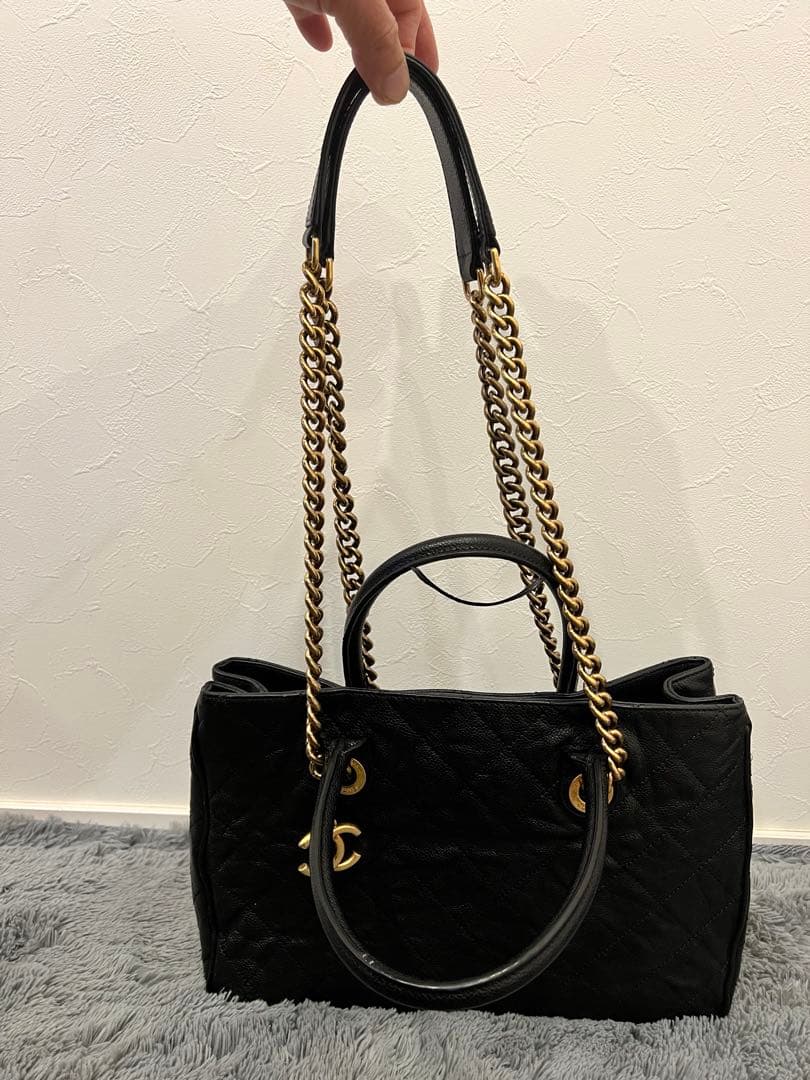 CHANEL ブラックレザー トートバッグ
