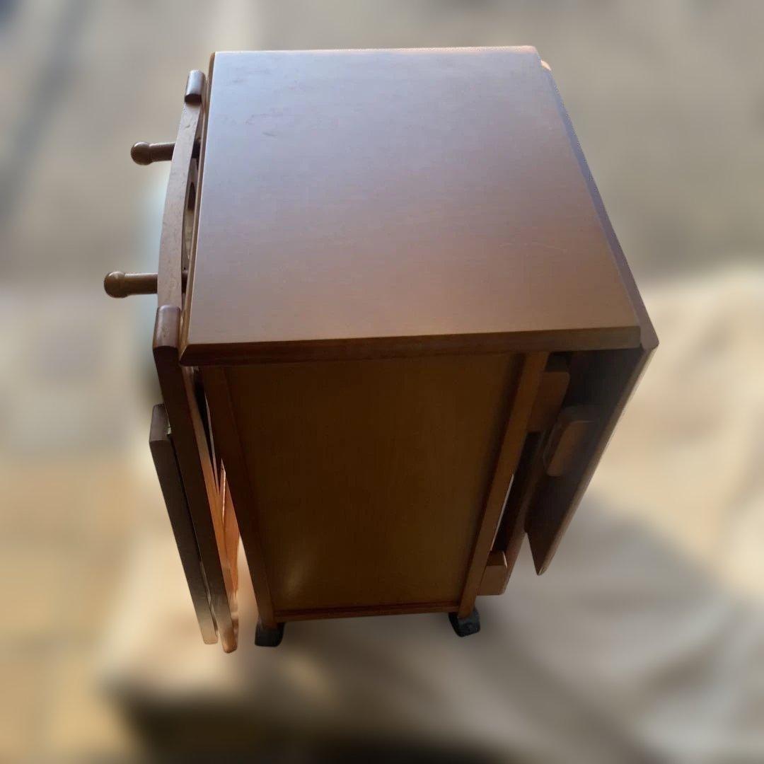 新たに傷入りました！CD 折りたたみデスク&チェア　収納付き　キャスター