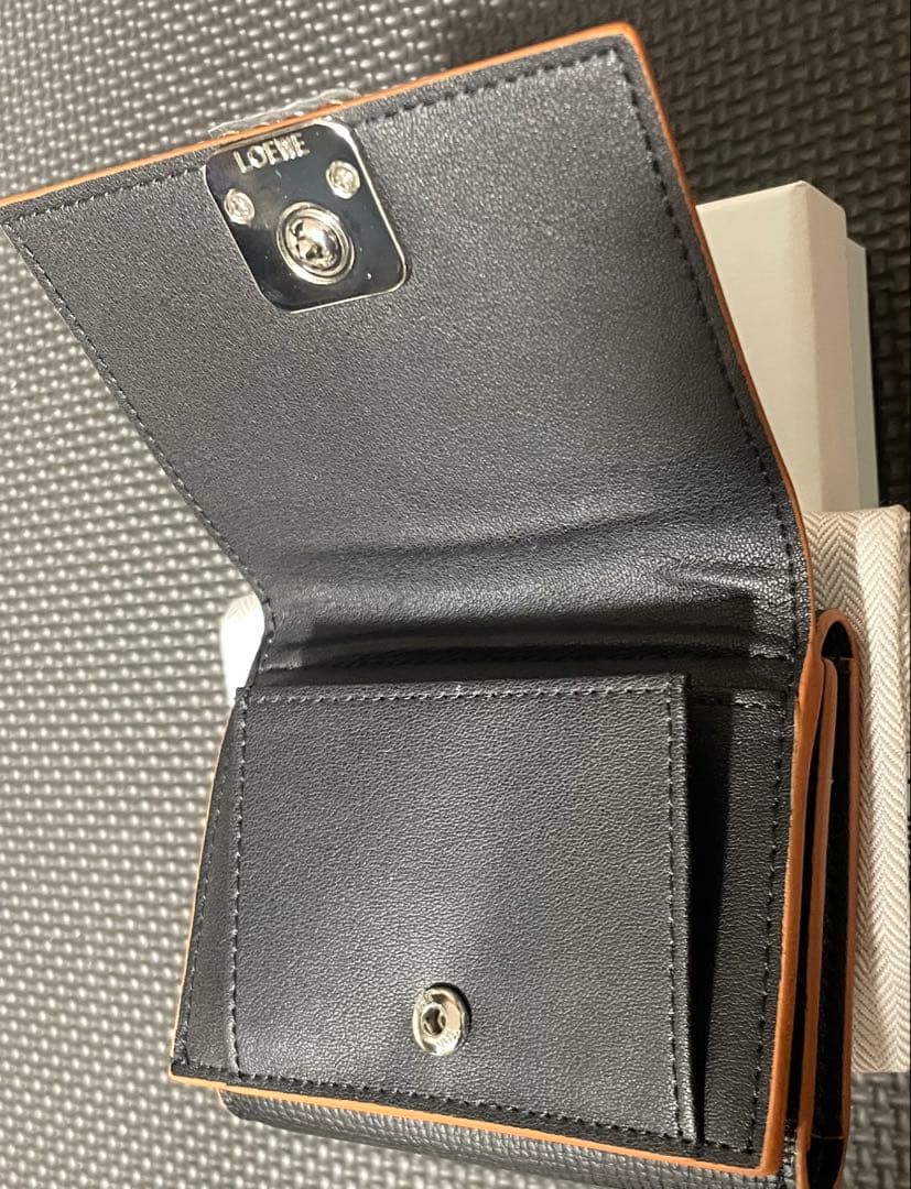 LOEWE アナグラム 三つ折り財布 ブラック