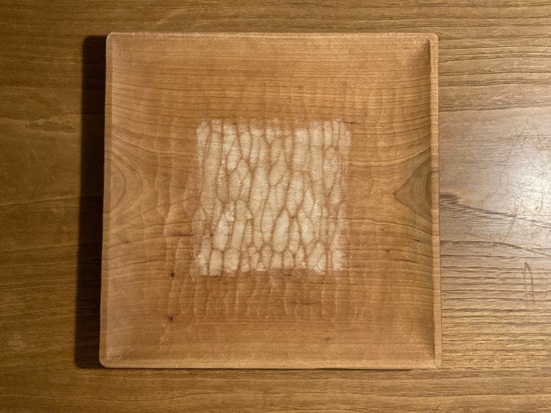 三谷龍二　トレー　黒漆　白漆