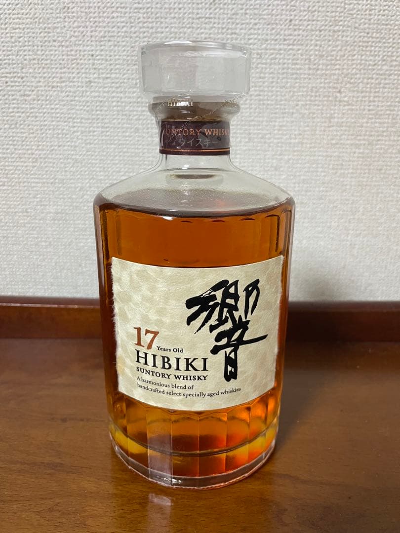 響17年　サントリーウイスキー 箱付き　未開封　700ml 43%