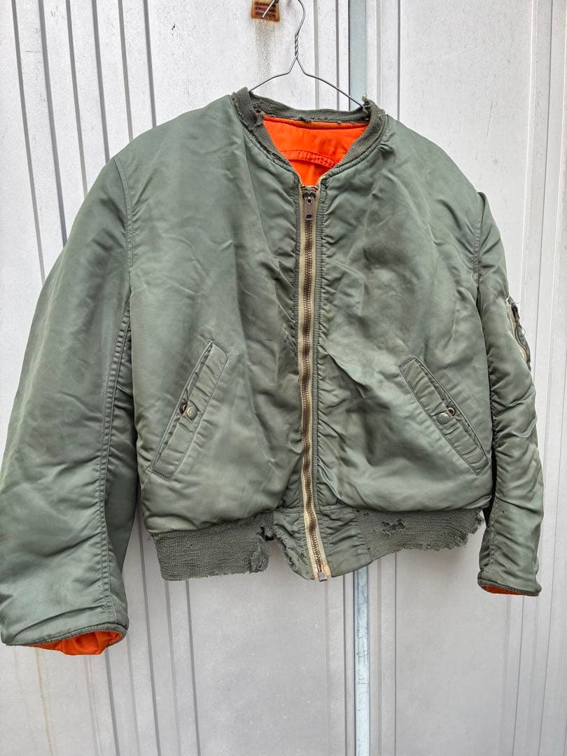 K*N様 60s ma-1米軍実物　ALPHA Mサイズ　1968 袖リブ欠損