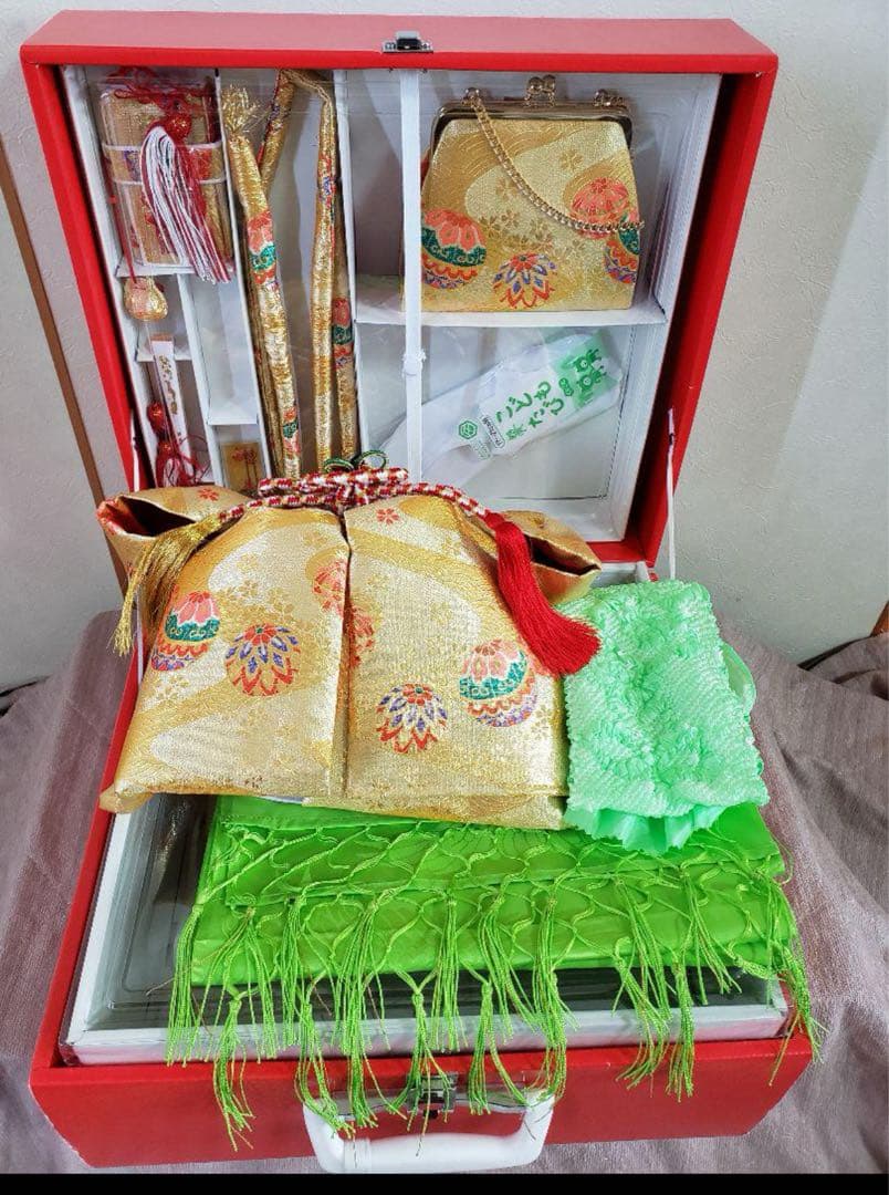 【七五三】本絹 女の子用 7歳 着物セット 豪華赤地 花柄