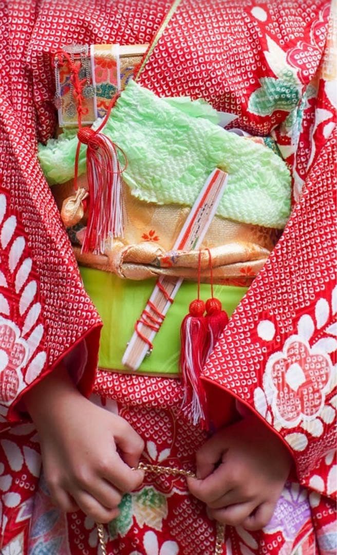 【七五三】本絹 女の子用 7歳 着物セット 豪華赤地 花柄