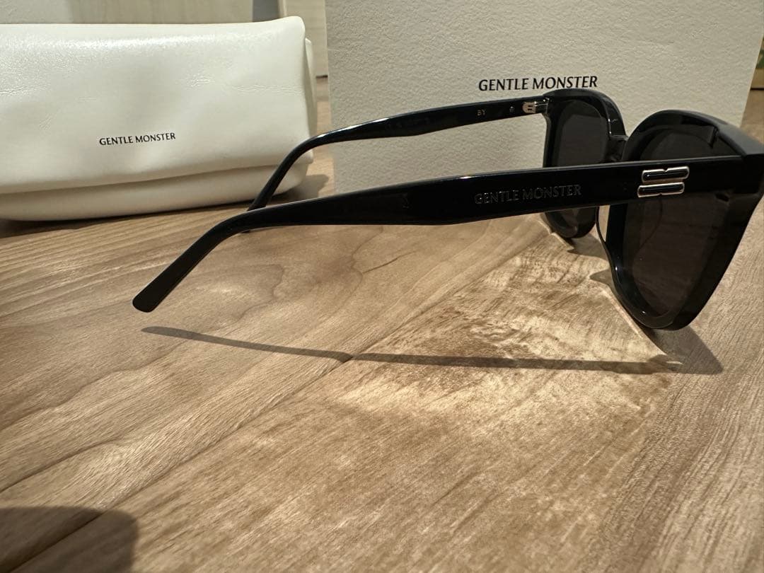 GENTLE MONSTER サングラス　BY