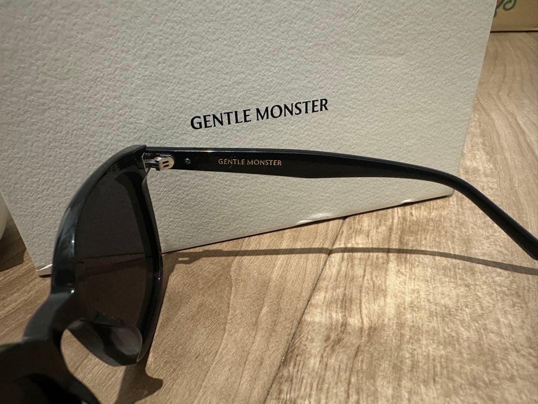 GENTLE MONSTER サングラス　BY
