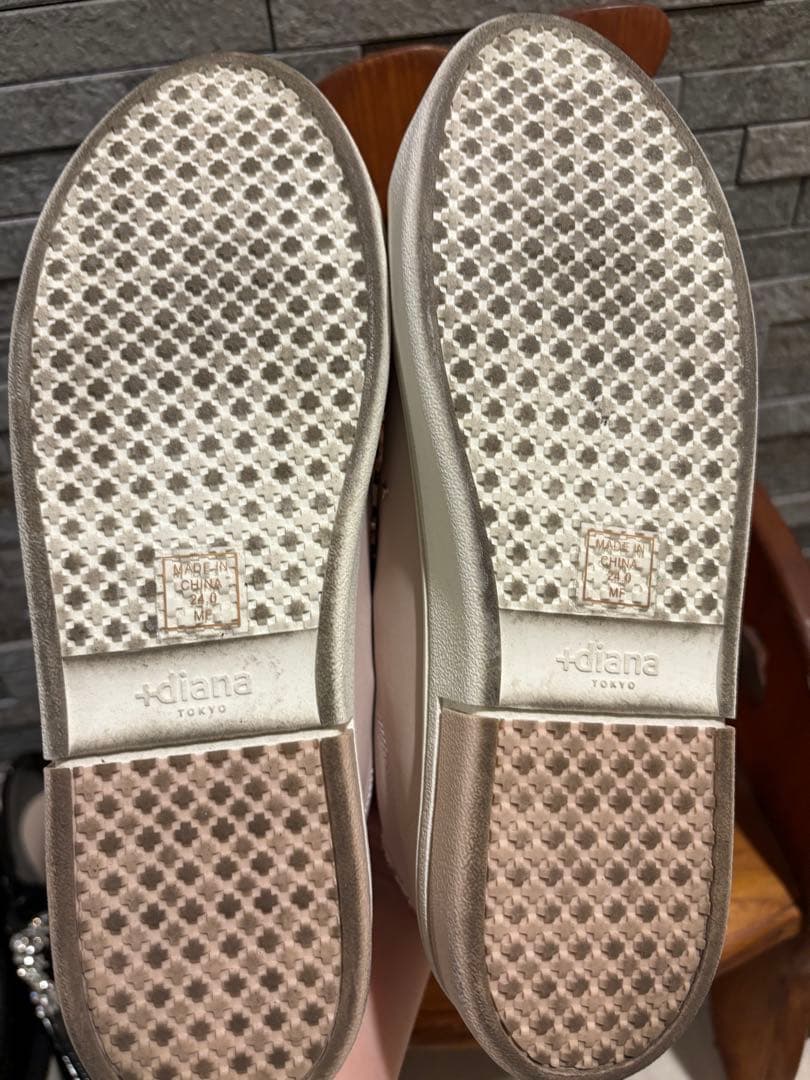 プラスダイアナ　バレンタインスニーカー