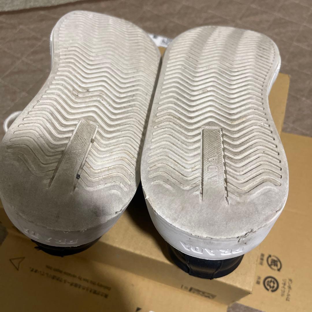 早いもの勝ち！PRADA ブラック レザー スニーカー