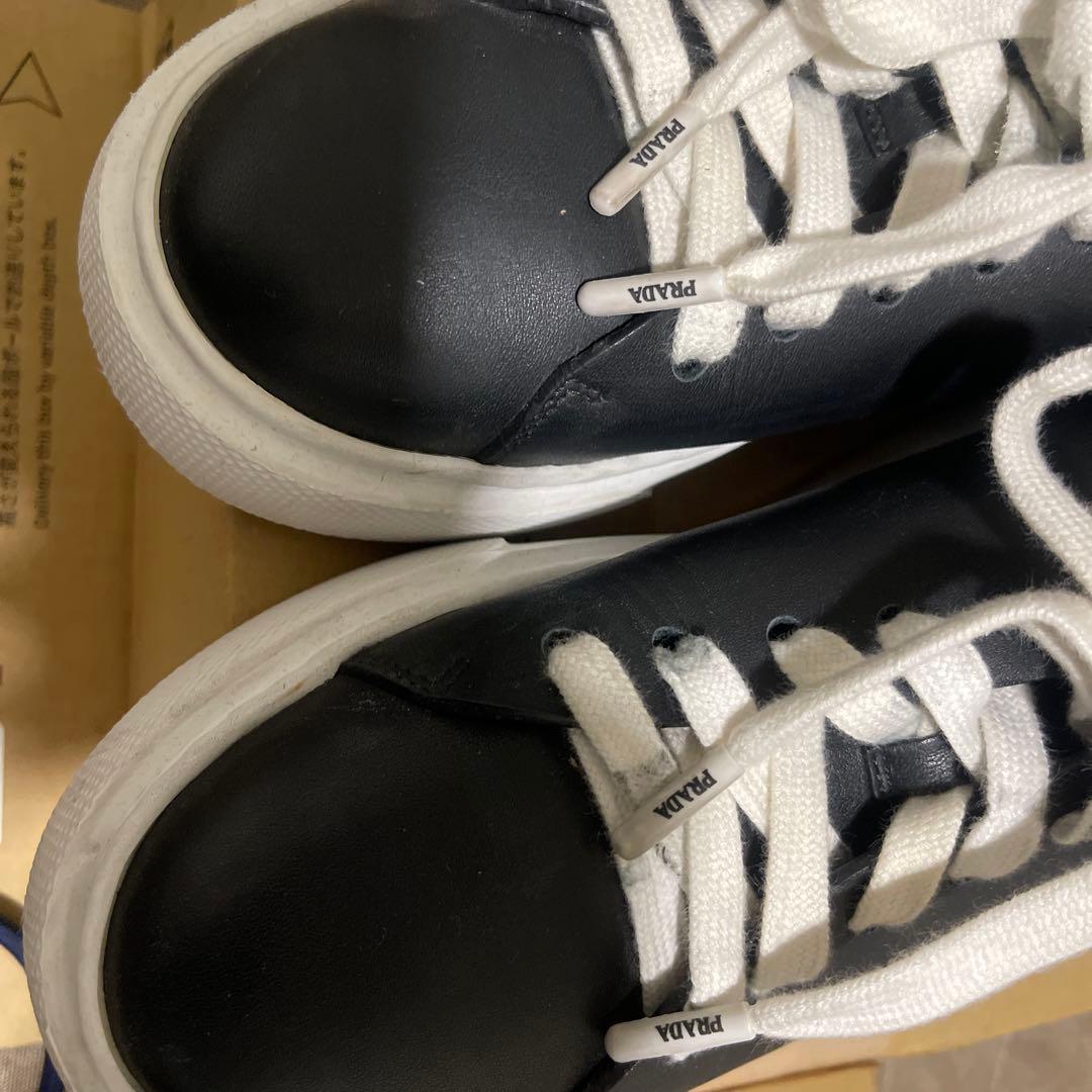早いもの勝ち！PRADA ブラック レザー スニーカー