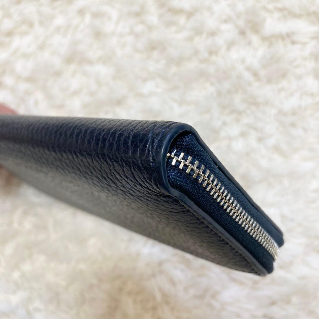 未使用級✨ 定価4.6万 イアクッチ リサッカ ウォレット L CERVO 紺