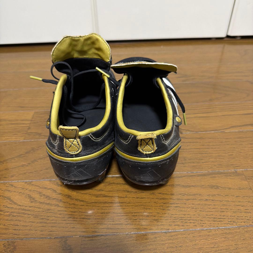 adidas サッカー ブラック/ホワイト/ゴールド adipure FG