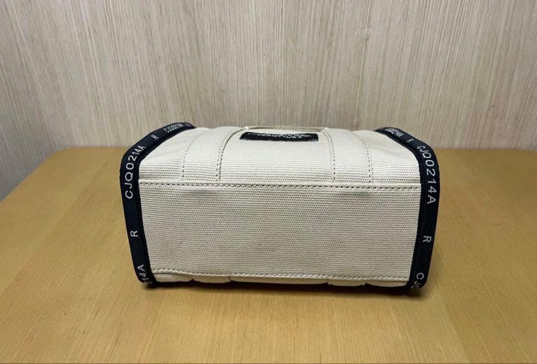 MARC JACOBS THE TOTE BAG アイボリー