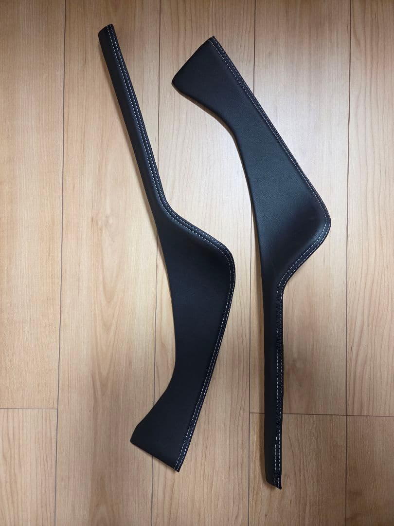 【K】C-HR LANBO レザードアパネル ブラック×ブシルバーステッチ