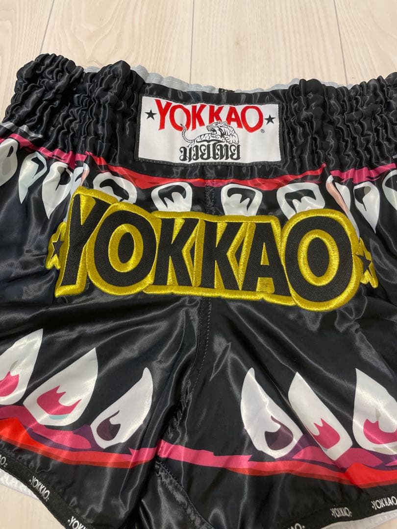 YOKKAO ボクシング ムエタイ　ショーツ シャークデザイン 黒 L